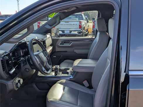 Used 2024 Chevrolet Silverado 1500 LTZ w/ Z71 Off-Road Package image 16