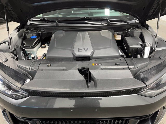 Used 2023 Kia EV6 Wind w/ Wind Technology Package AWD/4WD image 9
