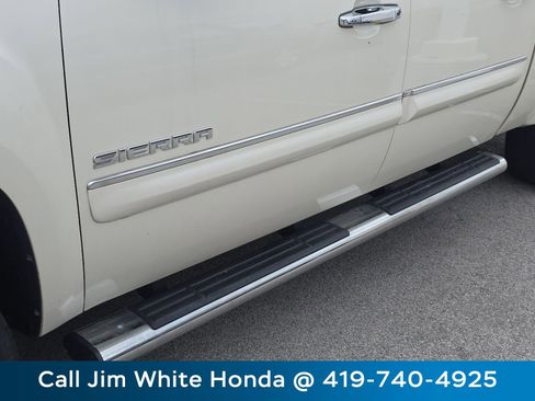 Used 2013 GMC Sierra 1500 SLT w/ SLT White Diamond Edition AWD/4WD image 16