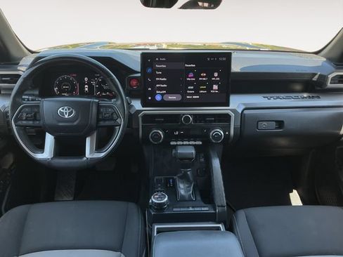 Certified 2024 Toyota Tacoma TRD Off-Road AWD/4WD image 10