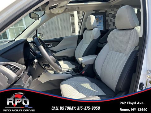 Used 2022 Subaru Forester Premium AWD/4WD image 16