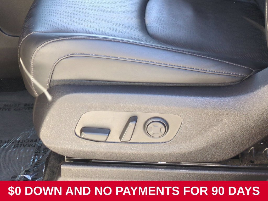 Used 2025 Kia Carnival FWD image 11