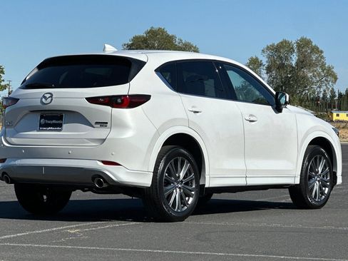 New 2025 MAZDA CX-5 Signature image 5