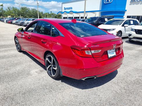 Used 2018 Honda Accord Sport image 5