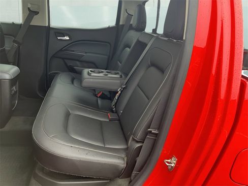 Used 2018 Chevrolet Colorado Z71 image 32