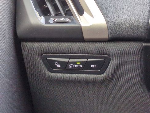 Used 2025 BMW iX xDrive50 image 37