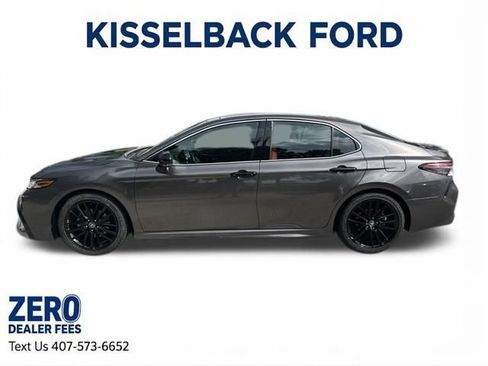 Used 2022 Toyota Camry XSE FWD image 9