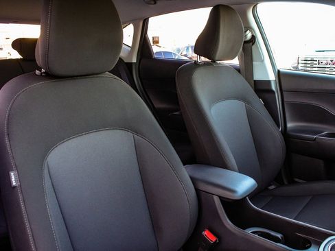 Used 2025 Hyundai Kona SEL image 39