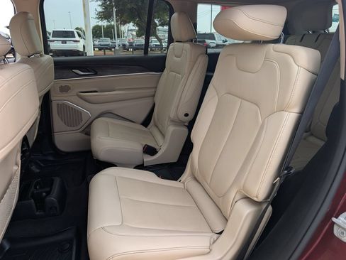Used 2021 Jeep Grand Cherokee L Limited AWD/4WD image 25