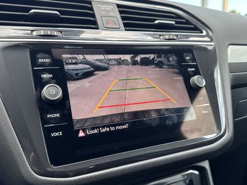 Certified 2023 Volkswagen Tiguan SE R-Line FWD image 26