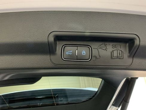 Used 2023 Ford Explorer XLT w/ Equipment Group 202A image 21