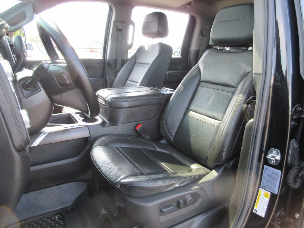 Used 2023 GMC Sierra 2500 Denali w/ Denali Black Diamond Edition AWD/4WD image 24