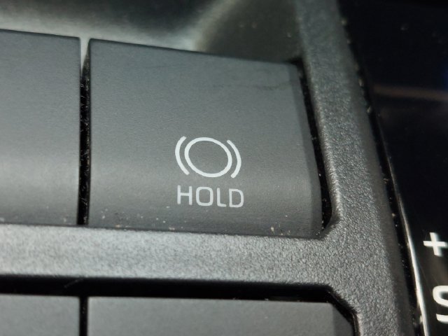 Used 2021 Toyota RAV4 SE w/ Weather & Moonroof Package AWD/4WD image 15
