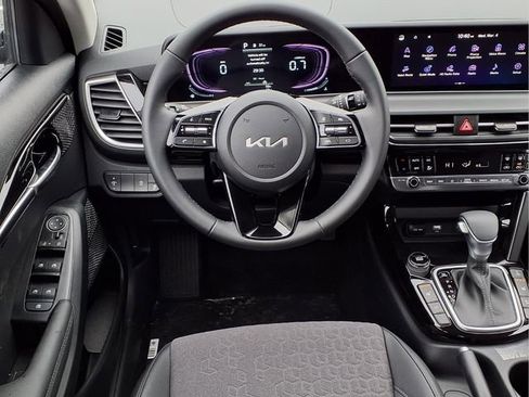 New 2026 Kia Seltos S image 4