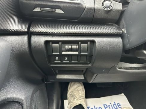 Used 2022 Subaru Crosstrek 2.0i Premium image 23