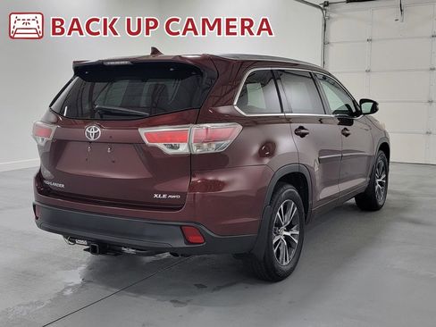 Used 2016 Toyota Highlander XLE image 9