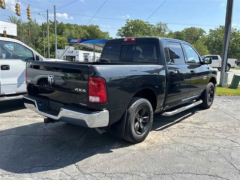 Used 2017 RAM 1500 Classic SLT AWD/4WD image 17