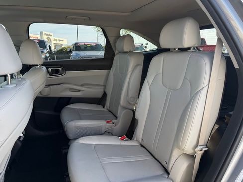 Used 2021 Kia Sorento EX FWD image 25