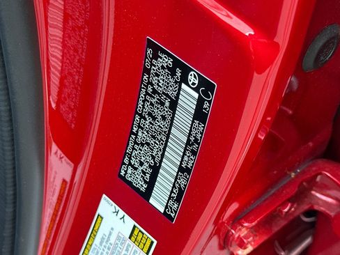 Used 2026 Toyota Prius Plug-In Hybrid image 39