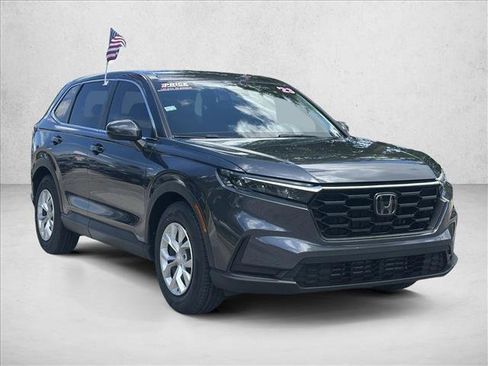 Used 2023 Honda CR-V LX image 3