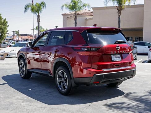Used 2026 Nissan Rogue SV FWD image 6