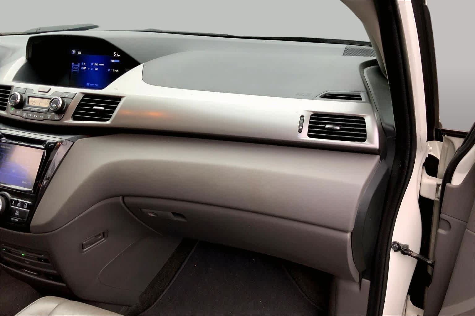 Used 2016 Honda Odyssey Touring image 19