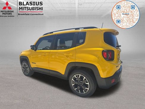 Used 2023 Jeep Renegade Latitude AWD/4WD image 15