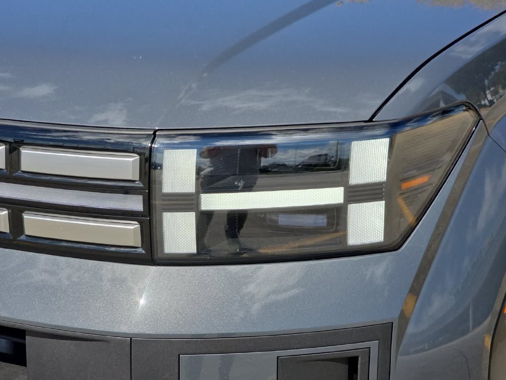 Used 2026 Hyundai Santa Fe SEL FWD image 32