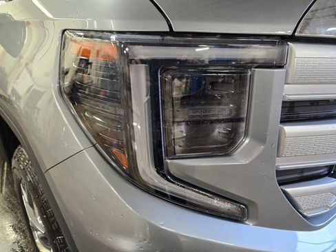 New 2026 GMC Sierra 1500 SLE image 4