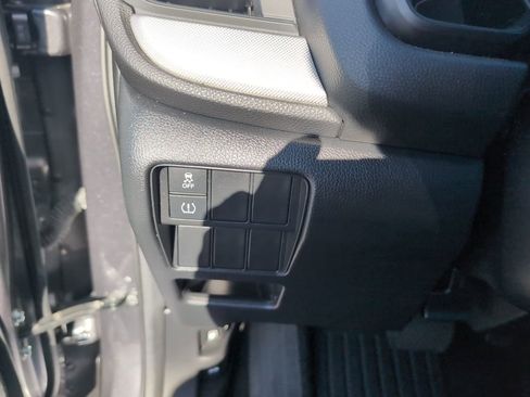 Used 2017 Honda CR-V LX image 23