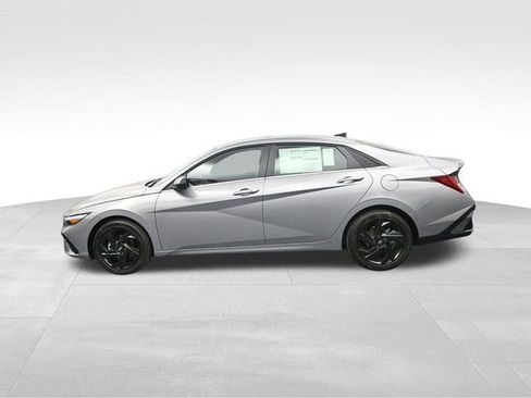 New 2026 Hyundai Elantra SEL Sport image 5