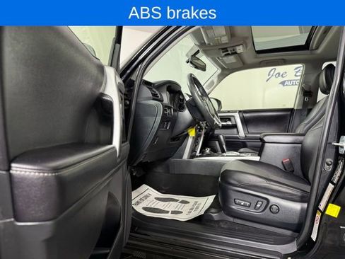 Used 2016 Toyota 4Runner SR5 Premium image 12