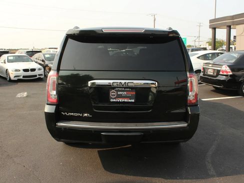 Used 2016 GMC Yukon XL Denali w/ Open Road Package AWD/4WD image 6