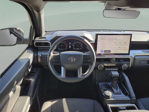 Certified 2025 Toyota Tacoma TRD Off-Road image 21