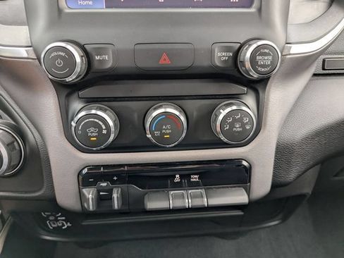 Used 2024 RAM 2500 Big Horn AWD/4WD image 3