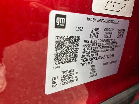 Used 2023 GMC Acadia SLE w/ Driver Convenience Package FWD image 39