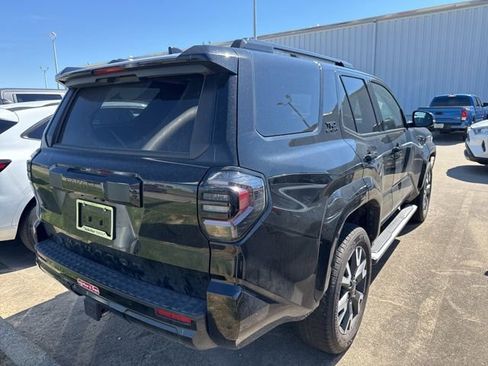 Used 2026 Toyota 4Runner TRD Sport AWD/4WD image 9