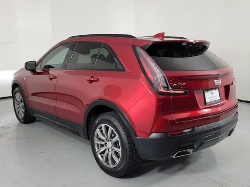 Used 2022 Cadillac XT4 Sport w/ Enhanced Visibility Package FWD image 4