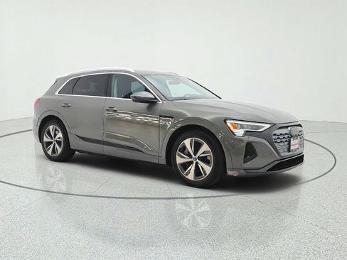 Used 2024 Audi Q8 e-tron Premium Plus w/ Premium Plus Package AWD/4WD image 3