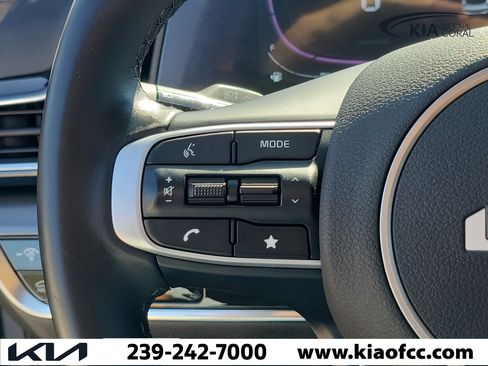 Certified 2025 Kia Sportage EX w/ Premium Package FWD image 25