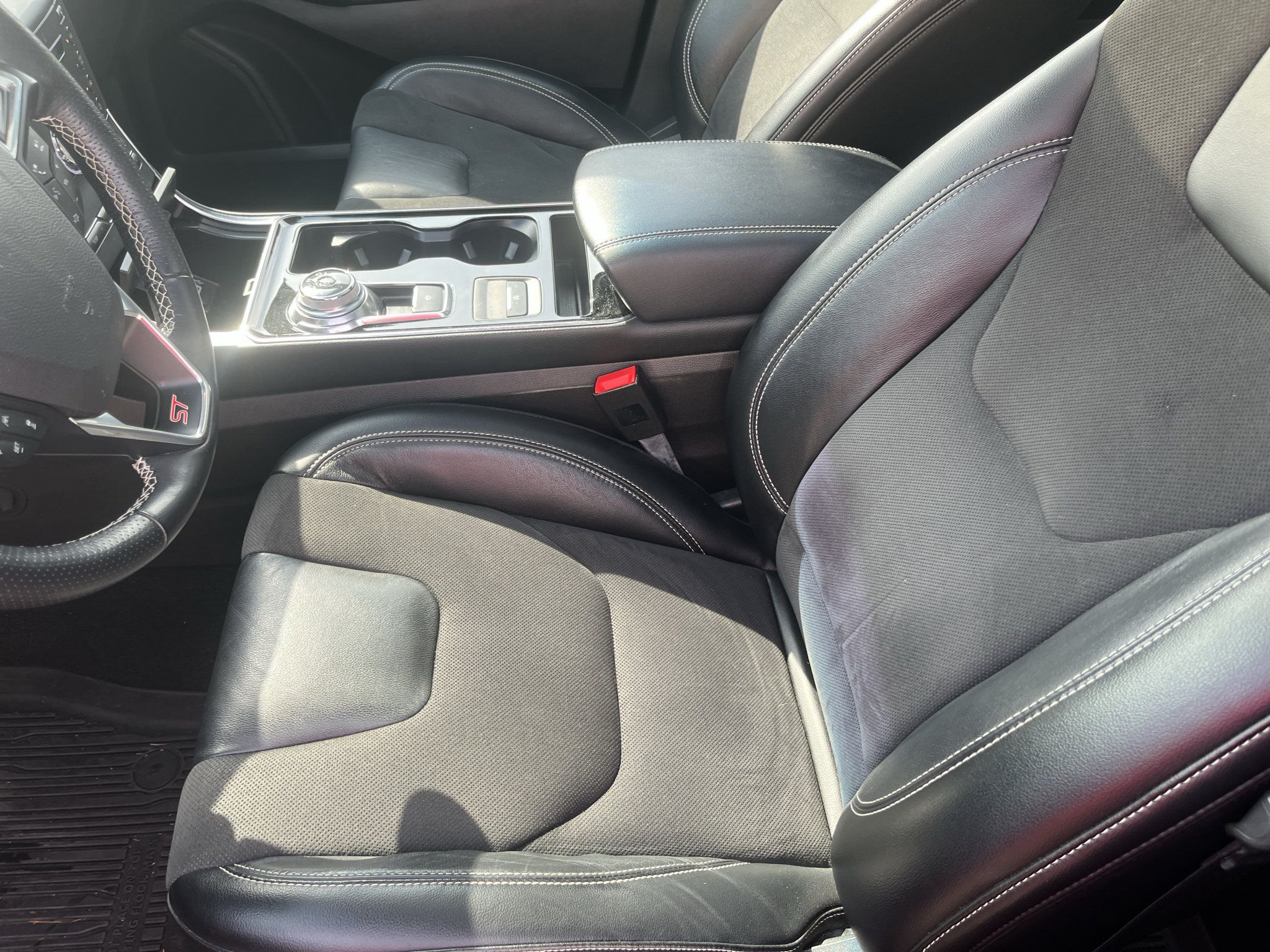 Used 2019 Ford Edge ST AWD/4WD image 20