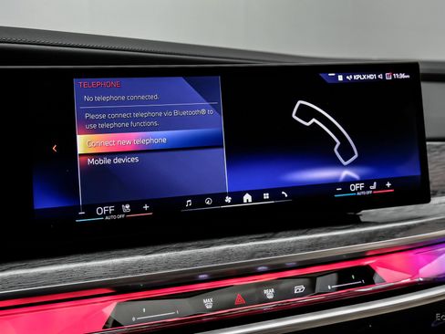 Used 2025 BMW i7 xDrive60 AWD/4WD image 71