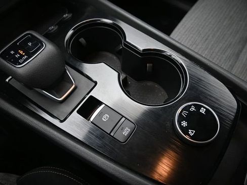 Used 2023 Nissan Rogue SV image 36