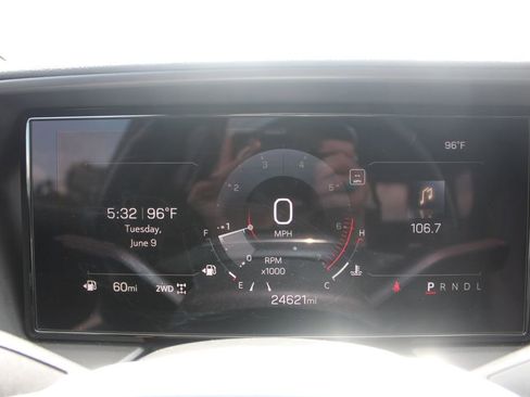 Used 2025 GMC Terrain Elevation w/ Elevation Premium Package AWD/4WD image 38