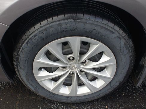 Used 2017 Toyota Camry LE FWD image 22