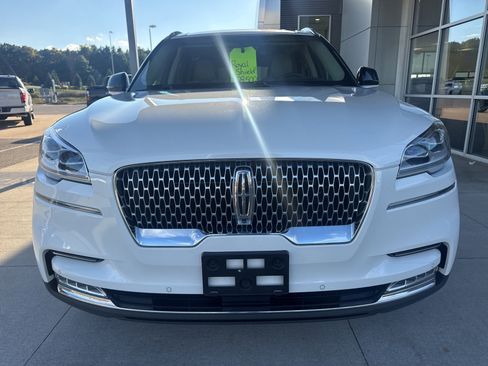Used 2020 Lincoln Aviator Reserve w/ Equipment Group 202A image 10