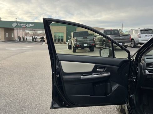 Used 2016 Subaru Crosstrek 2.0i Limited image 24