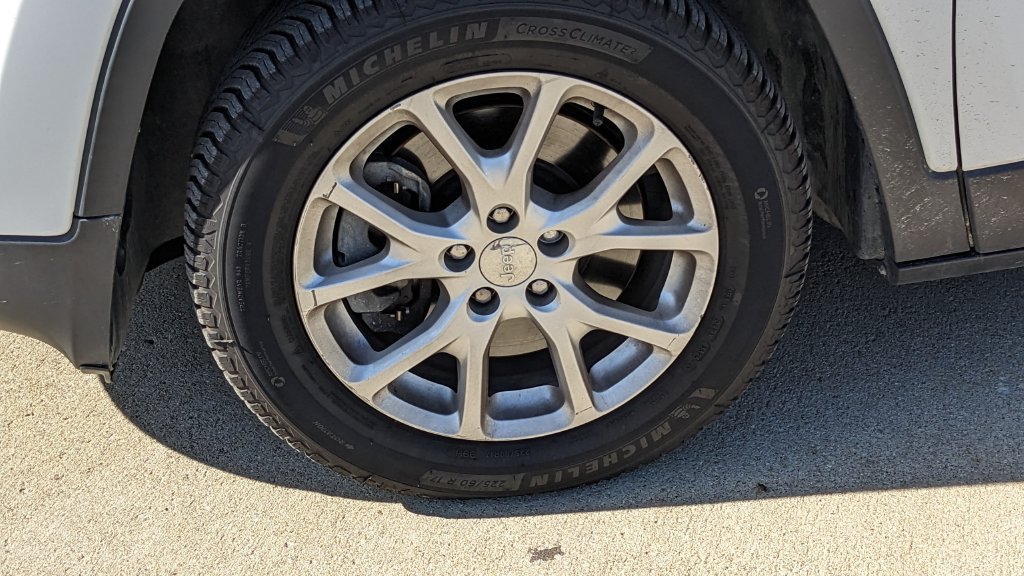 Used 2016 Jeep Cherokee Sport FWD image 10