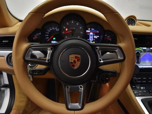 Used 2017 Porsche 911 Carrera 4S AWD/4WD image 12