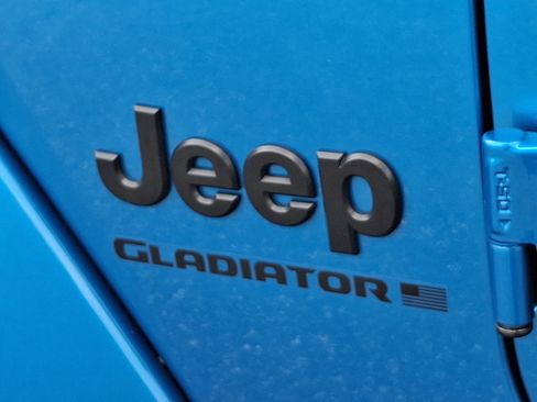 Used 2025 Jeep Gladiator Sport AWD/4WD image 30